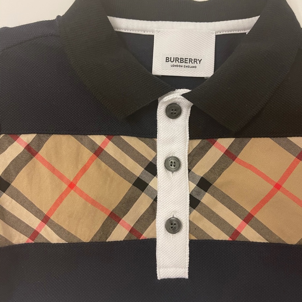 Kid’s size 1T Burberry Polo. EXCELLENT condition